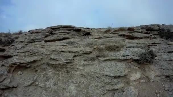 Berg Beklimmen Loop Langs Kustkliffen Kaspische Zee Kazachstan Mangistau Regio — Stockvideo