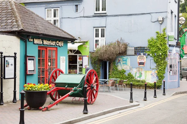 Kinsale Cork Irland Maj 2018 Färgglada Hus Marknadsgatan Och Den — Stockfoto