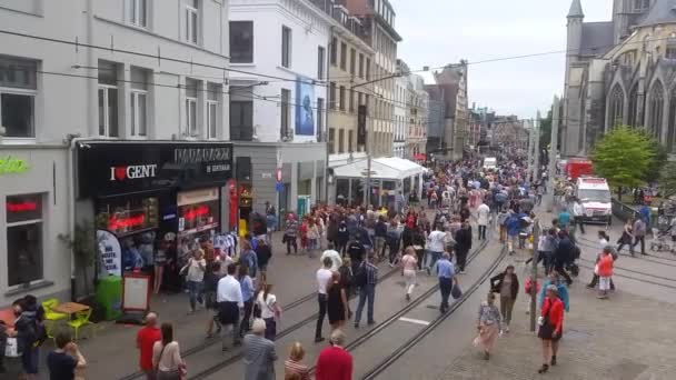 Gent Bélgica Julho 2017 Pessoas Andando Nas Ruas Durante Gentse — Vídeo de Stock