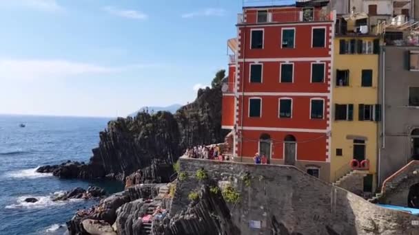 Riomaggiore Italy September 2018 People Walking Old Port Fishing Village — Stock Video