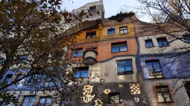 Hundertwasserhaus Wien Österreich — Stockvideo