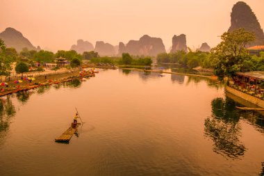 Yangsho yatay bir gün batımı sırasında