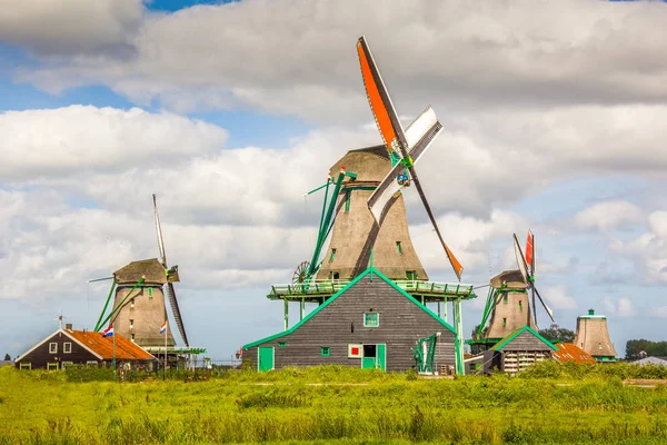 Paisaje Holanda Con Molinos Viento —  Fotos de Stock