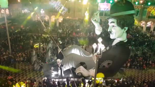 Nizza Francia Febbraio 2019 Persone Che Festeggiano Carnevale Piazza Massena — Video Stock