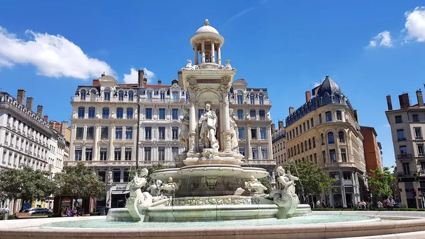 Lyon Francia Mayo 2019 Fuente Agua Plaza Jacobino Plaza Pertenece —  Fotos de Stock