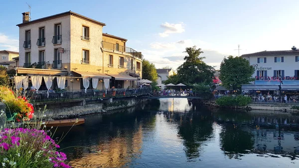 Isle Sur Sorgue Frankreich 2019 August 2019 Menschen Genießen Den Stockbild