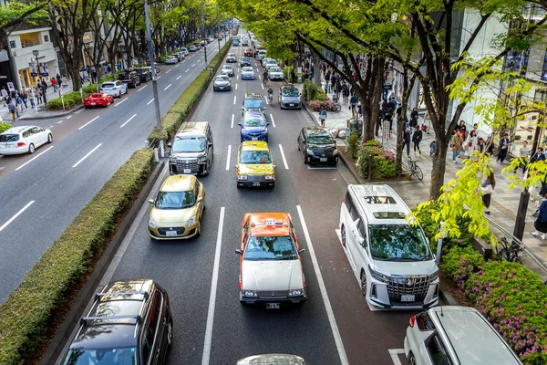 日本东京 2019年4月21日 石谷地区街道上的汽车 商业和商务中心是有名的或者是夜生活 商店及其混乱的交叉口 — 图库照片