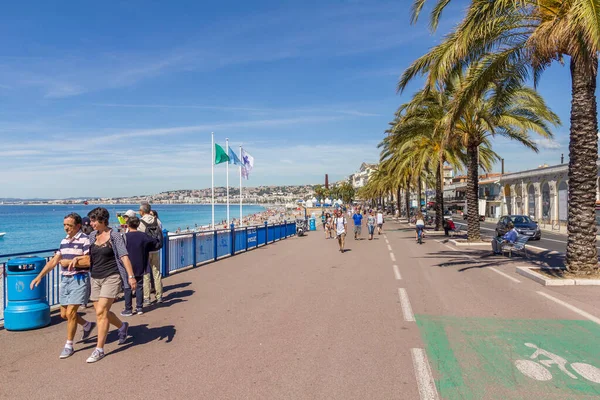 Niza Francia Junio 2016 Gente Caminando Por Promedade Des Anglais — Foto de Stock