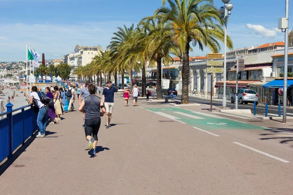 Niza Francia Junio 2016 Gente Caminando Por Promedade Des Anglais — Foto de Stock