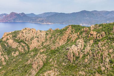 Fransa, Korsika 'daki Calanques de Piana ve deniz