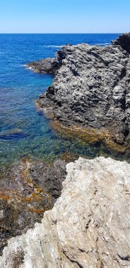 Fransa 'nın güneyindeki Var, Petit Gaou adasında manzara