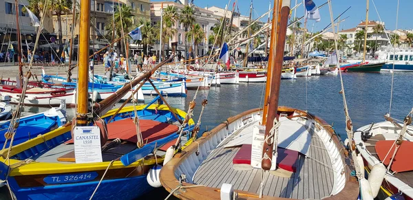 Sanary Sur Mer Francia Luglio 2020 Barche Portuali Colorate Nel — Foto Stock