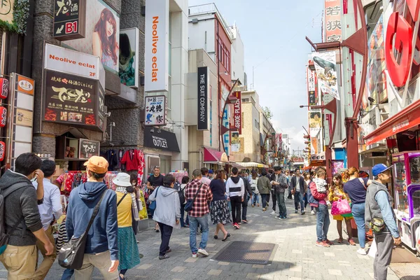 Τόκιο Ιαπωνία Απριλίου 2019 Άνθρωποι Περπατούν Στην Περιοχή Shibuya Εμπορικό — Φωτογραφία Αρχείου
