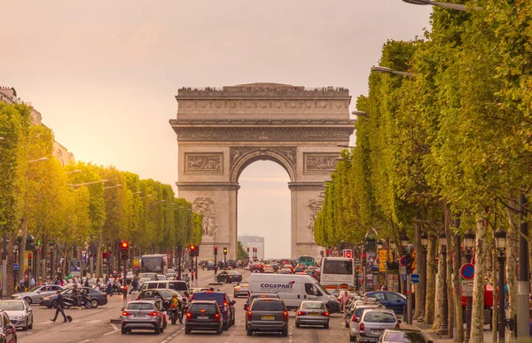 París Francia Septiembre 2012 Los Campos Elíseos Arco Del Triunfo —  Fotos de Stock