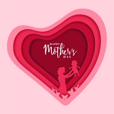 Kağıt katmanlı kalp şekli metin mutlu anneler günü onun bebek tutan anne ile birlikte. 