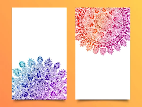 異なるマンダラ デザインと美しい花の招待状カード — ストックベクタ