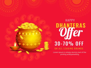 Mutlu Dhanteras % 30-70 indirim teklif illüstrasyon kırmızı süs zemin üzerine altın sikke ot ile sunmak.