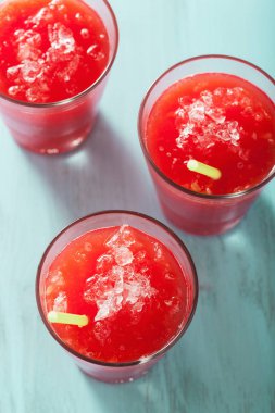 serinletici içecek gözlük karpuz yaz