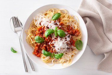 fesleğen ve parmesan, spagetti bolognese makarna çeşitleri