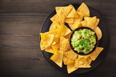 Meksika guacamole daldırma ve cips tortilla cips
