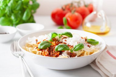 fesleğen ve parmesan, spagetti bolognese makarna çeşitleri