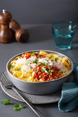 otlar ve parmesan, Tagliatelle bolognese makarna çeşitleri