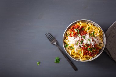 otlar ve parmesan, Tagliatelle bolognese makarna çeşitleri