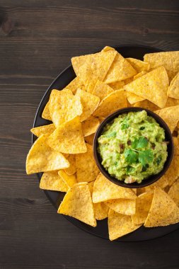 Meksika guacamole daldırma ve cips tortilla cips