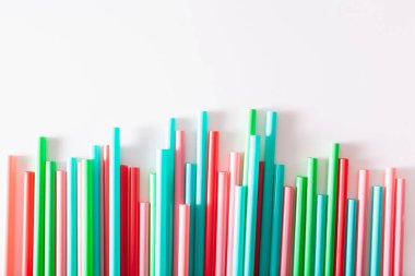 Tek kullanımplastik içme pipetleri