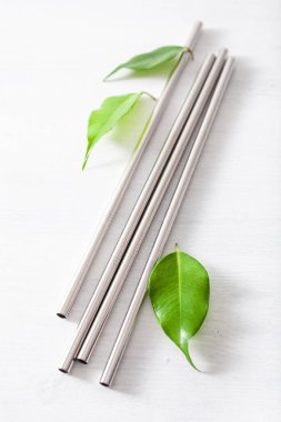 çevre dostu yeniden kullanılabilir metal içme saman. sıfır atık kavramı