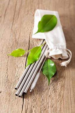 çevre dostu yeniden kullanılabilir metal içme saman. sıfır atık kavramı