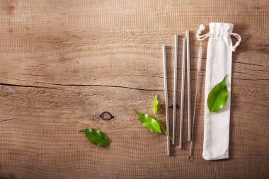 çevre dostu yeniden kullanılabilir metal içme saman. sıfır atık kavramı