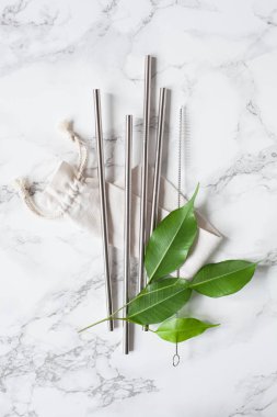 çevre dostu yeniden kullanılabilir metal içme saman. sıfır atık kavramı