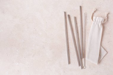 çevre dostu yeniden kullanılabilir metal içme saman. sıfır atık kavramı