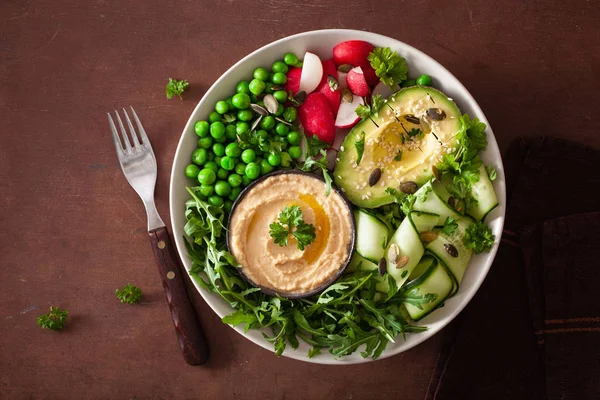 avocaco salatalık humus bezelye radis ile sağlıklı vegan yemek kase