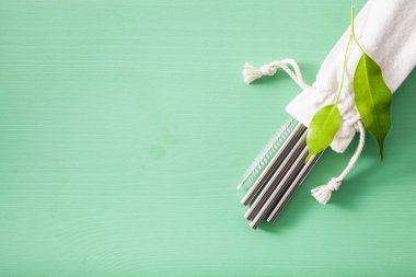 çevre dostu yeniden kullanılabilir metal içme saman. sıfır atık kavramı