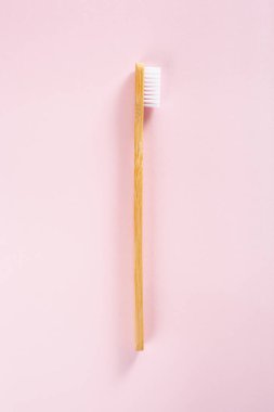 sıfır atık çevre dostu tuvalet temizleme konsepti. ahşap diş fırçası