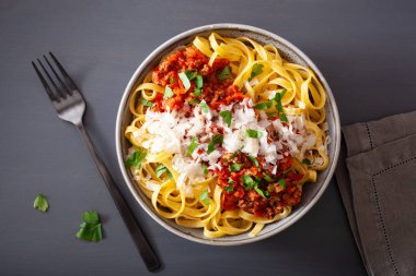 otlar ve parmesan, Tagliatelle bolognese makarna çeşitleri