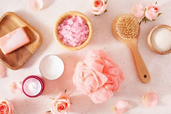 Prodotti Cura Della Pelle Fiori Rosa Cosmetici Naturali Trattamento Termale — Foto Stock