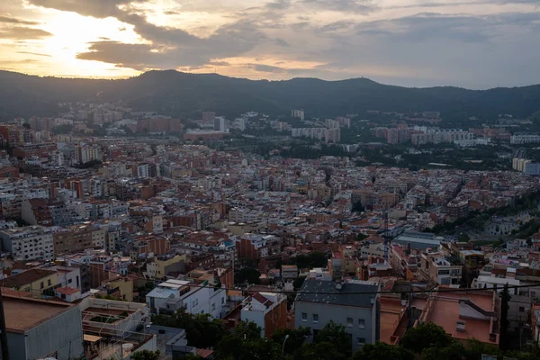 Місто Барселона закурив в вночі — стокове фото