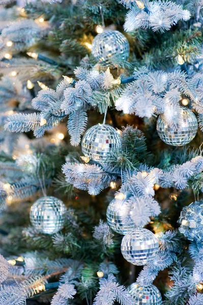 Fondo del árbol de Navidad y decoraciones de Navidad — Foto de Stock