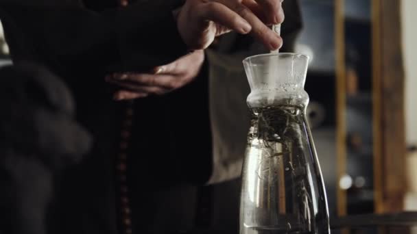 Tea ceremony is perfomed by tea master — Stock Video