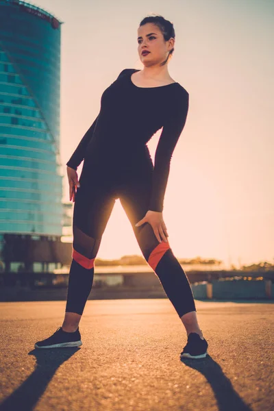 Corpo Positivo Mulher Fazendo Exercício Fitness Livre — Fotografia de Stock