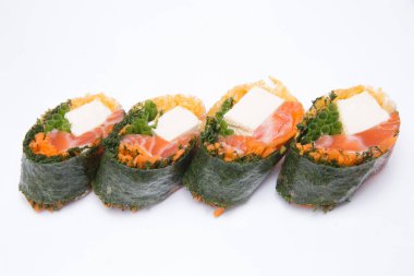 Taze ağız sulandırıcı ekmekler arka planda sıralanır.