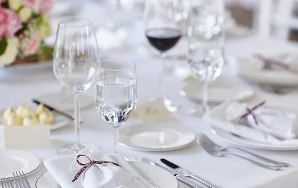 Imagem Perto Uma Mesa Evento Festivo Festa Recepção Casamento Preparação — Fotografia de Stock