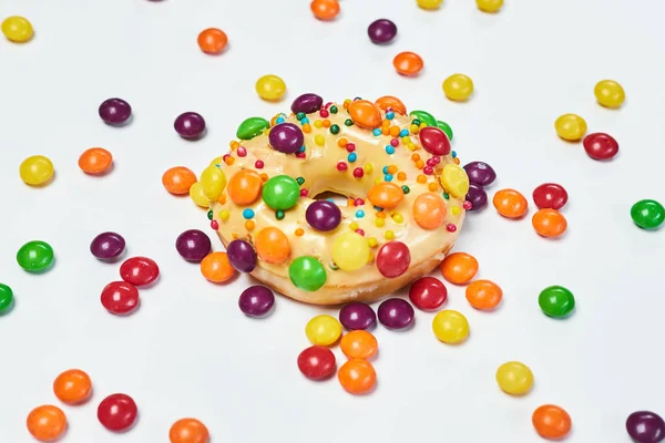 Appetizing Golden Donut Sprinkled Colorful Chocolate Pellets Isolated White Background — Stock Photo, Image