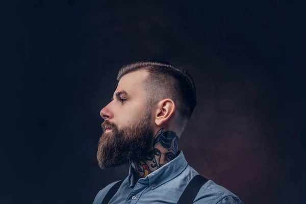 Profil Eines Gutaussehenden Altmodischen Hipsters Blauem Hemd Und Hosenträgern Isoliert — Stockfoto