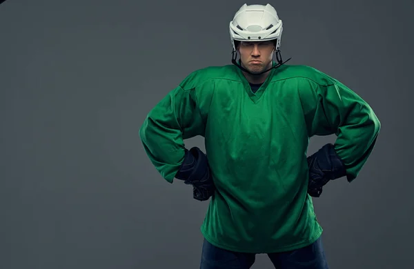 Dissatisfied Professional Hockey Player Green Sportswear Standing His Hands Belt — Stock Photo, Image