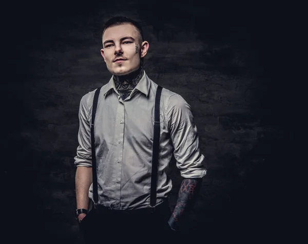 Young Old Fashioned Tattooed Guy Wearing White Shirt Suspenders Looking — Stock Photo, Image