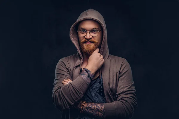 Redhead Hipster Pensieroso Con Barba Piena Gli Occhiali Vestiti Con — Foto Stock